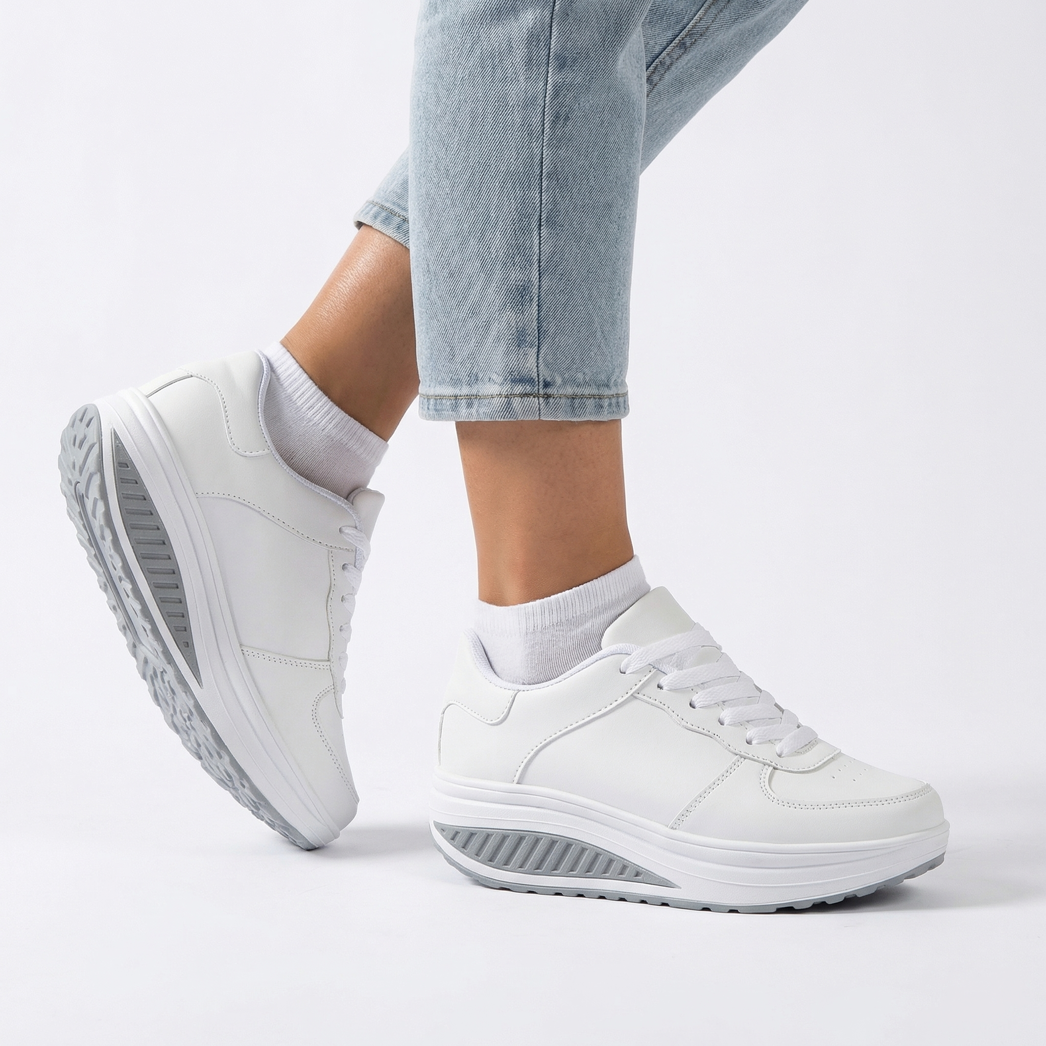 Sneakersy Damskie Na Koturnie Sznurowane